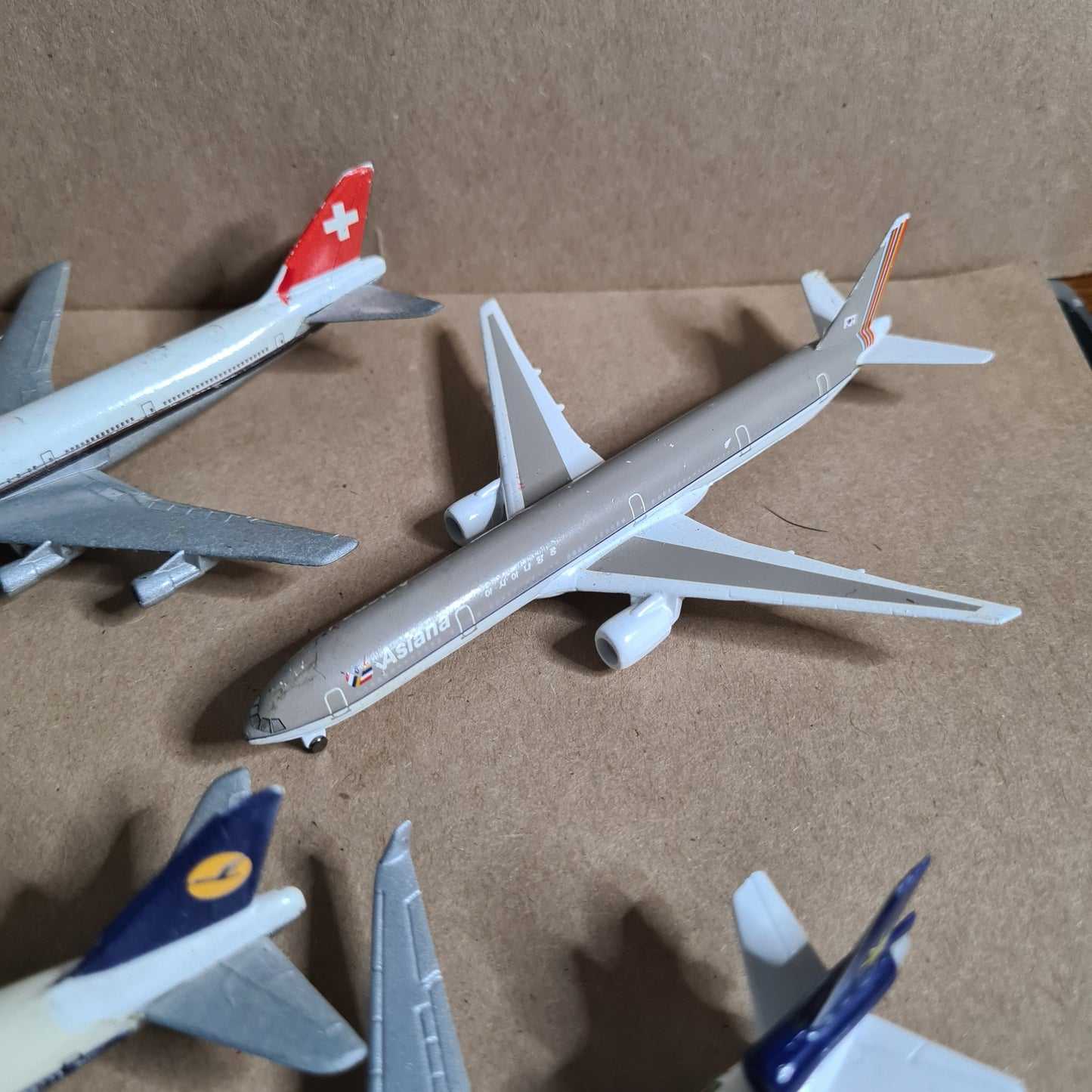 Schabak 1:600 various loose commercial airlines 747's etc mixed ex-display diecast planes bundle lot 20