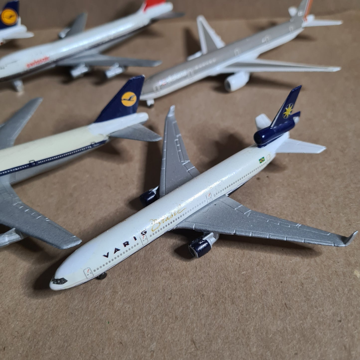 Schabak 1:600 various loose commercial airlines 747's etc mixed ex-display diecast planes bundle lot 20