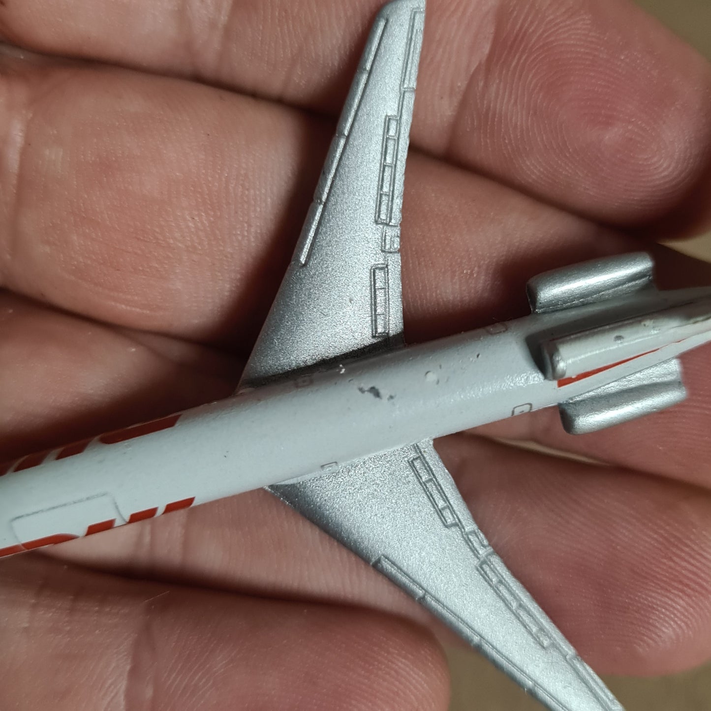 Schabak 1:600 Boeing 727 DHL Worldwide Express diecast plane  906/130 Good boxed