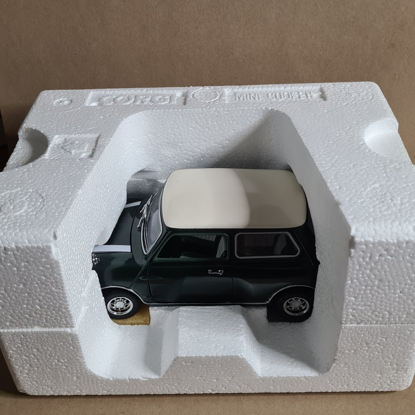 1:18 Corgi Concours collection 99595 Mini Cooper Saloon diecast model boxed