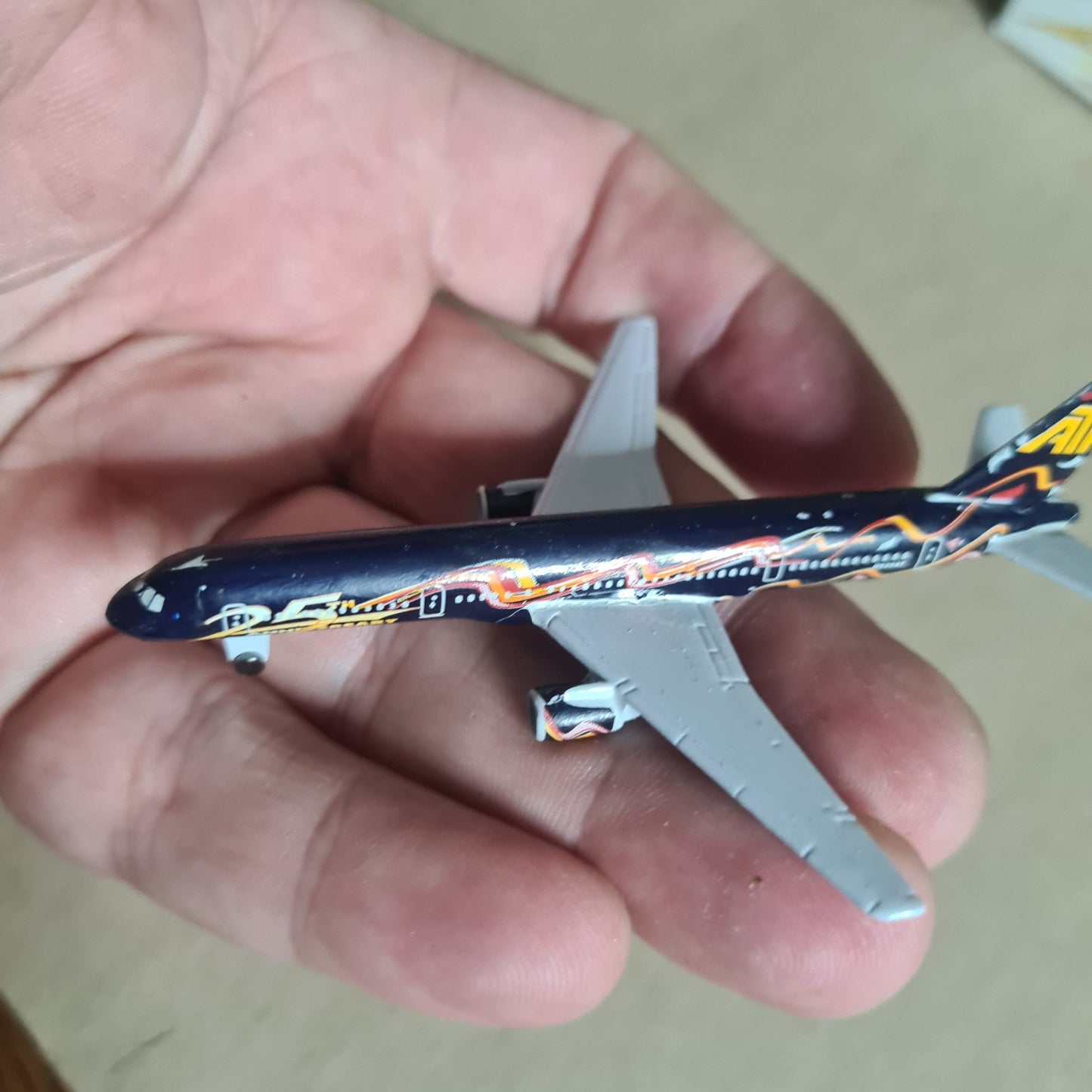 Schabak 1:600 Boeing 757 ATA 25th Anniversary Airlines diecast plane fair good boxed