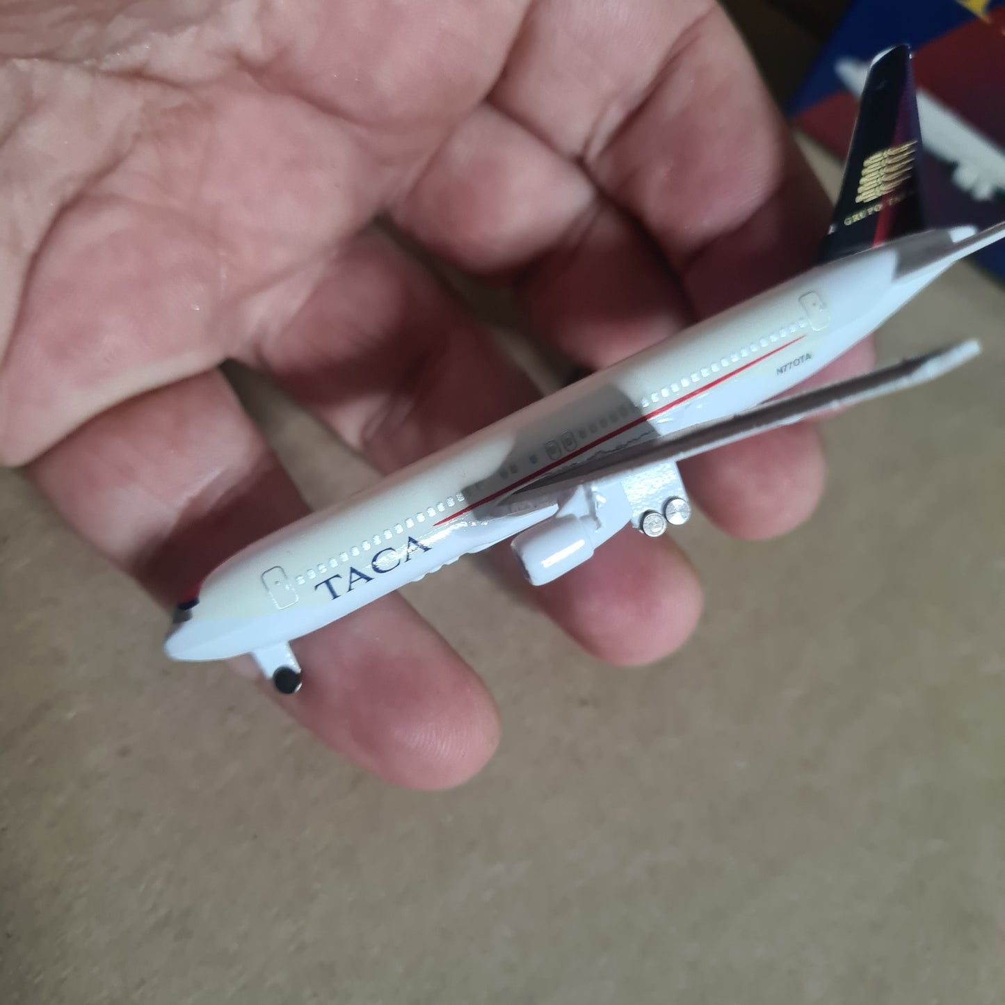 Schabak 1:600 Boeing 767-300 TACA diecast plane very good boxed
