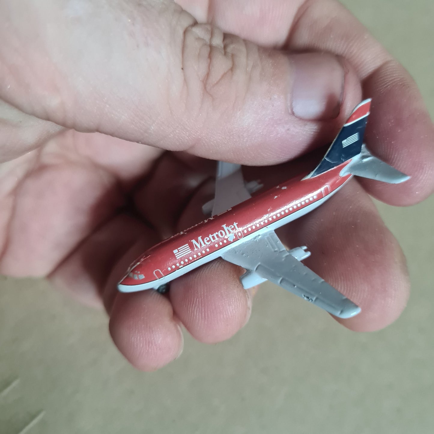 Schabak 1:600 Boeing 737 Metrojet diecast plane  905/99 Fair good boxed
