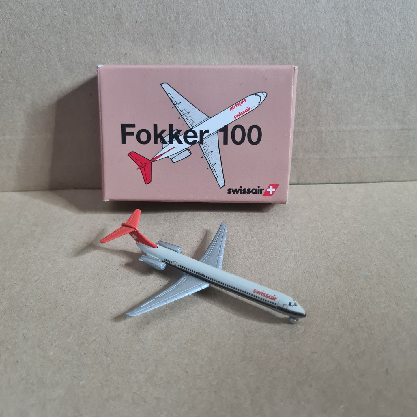 Schabak 1:600 Fokker 100 Swissair diecast plane 940/4 VGC boxed