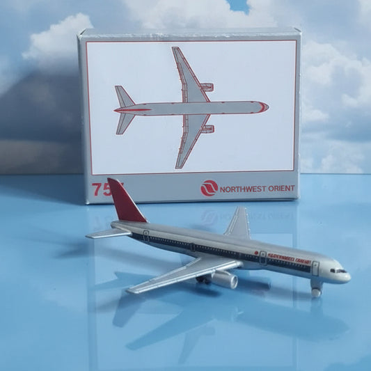 Schabak 1:600 Boeing 757 Northwest Orient diecast plane 908/37 VGC boxed