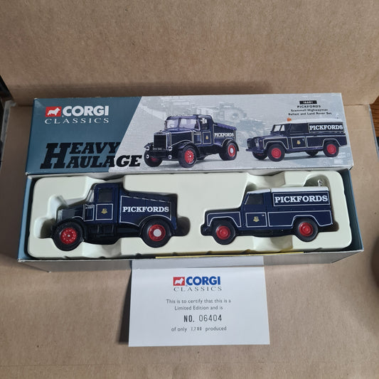 Corgi 16601 Heavy Haulage Pickfords Scammell highwayman & Land Rover set boxed vgc
