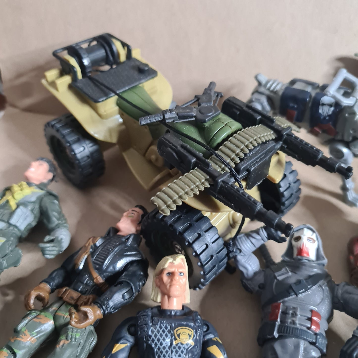 Lanard the Corps GI JOE Style action figures pretty cool bundle 2000's