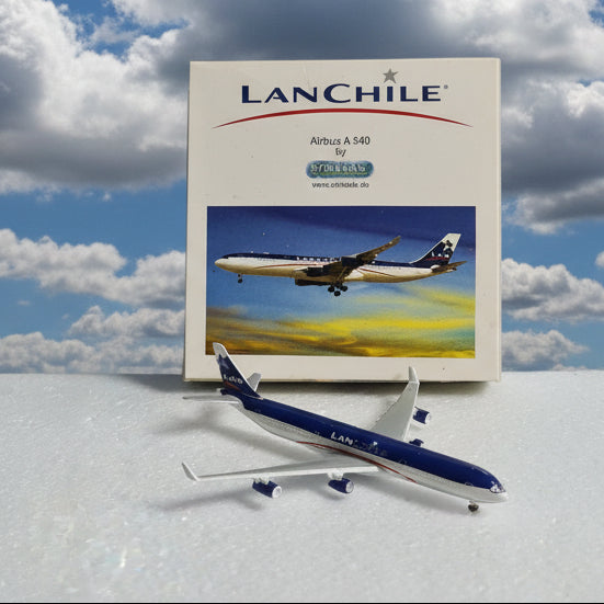 Schabak 1:600 Airbus A-340 Lanchile diecast plane 955/95 VGC  boxed