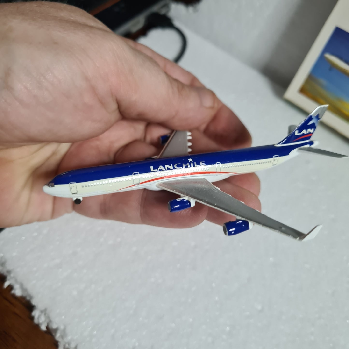 Schabak 1:600 Airbus A-340 Lanchile diecast plane 955/95 VGC  boxed