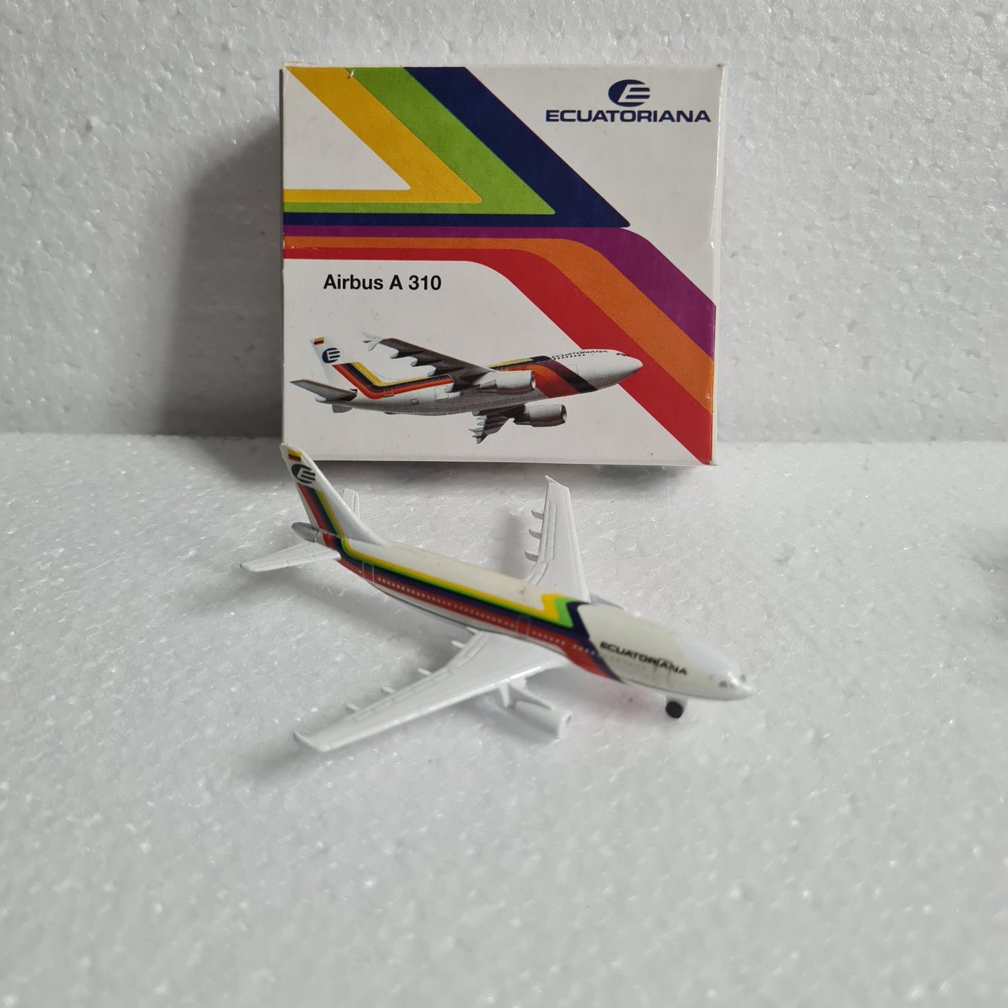 Schabak 1:600 Airbus A-310 ECUATORIANA diecast plane 923/146 VGC  boxed