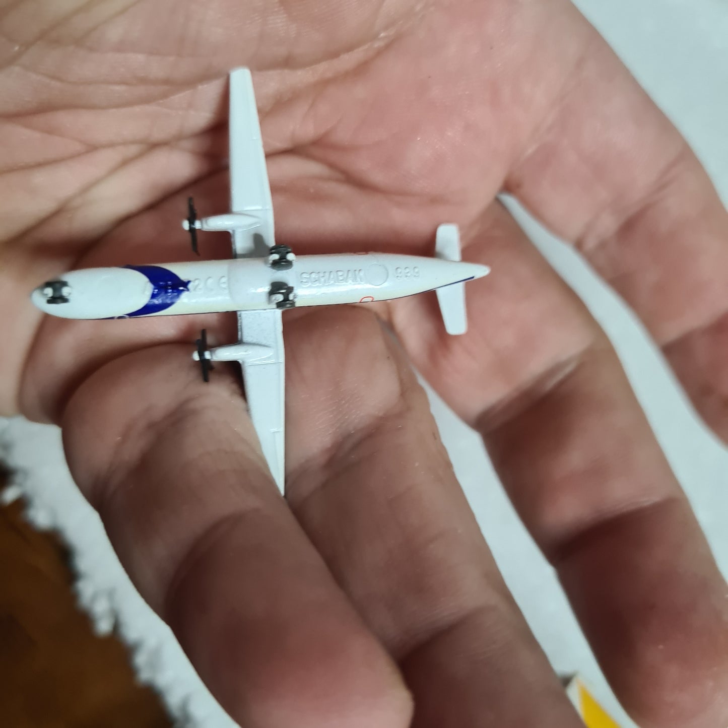 Schabak 1:600 ATR Vietnam Airlines  diecast plane 939/154 VGC  boxed