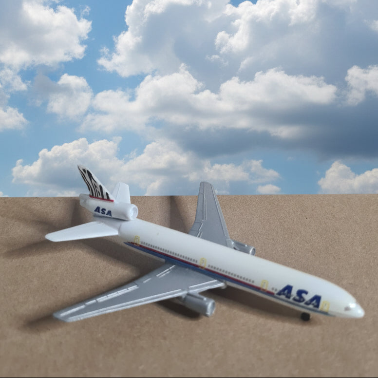 Schabak 1:600 DC-10-30 ASA diecast plane 902/58 very good  boxed