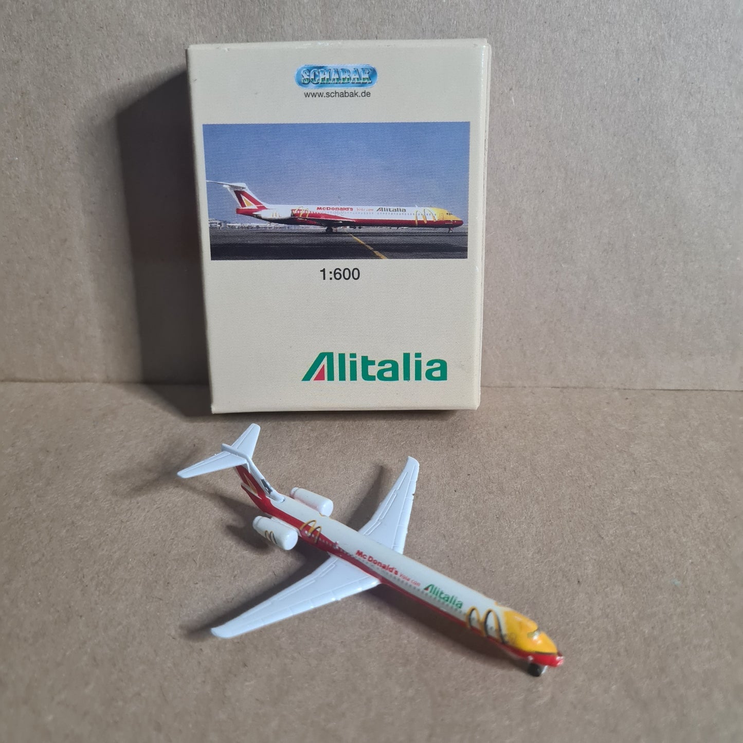 Schabak 1:600 MD-80 Alitalia Mcdonalds  diecast plane 904/15md VGC  boxed
