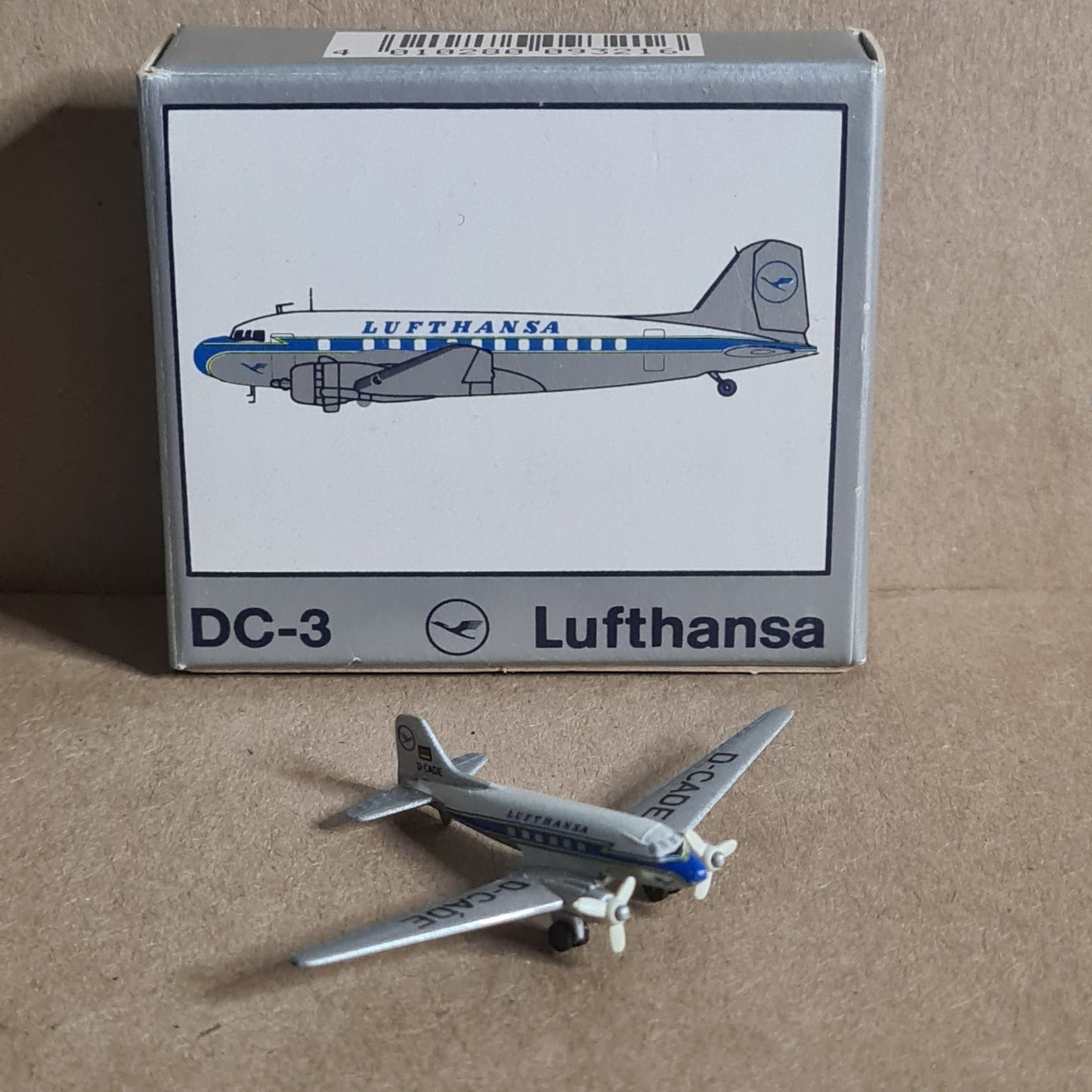 Schabak 1:600 DC-3 Lufthansa diecast plane 932/1 very good  boxed