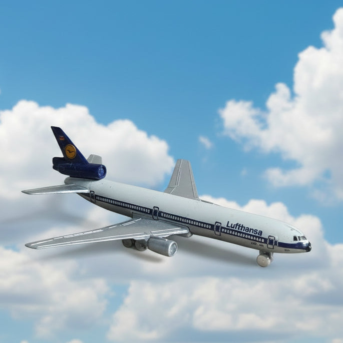 Schabak 1:600 DC-10 Lufthansa diecast plane 902/1 good  boxed