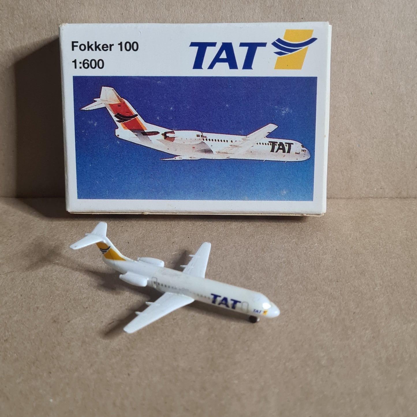Schabak 1:600 Fokker 100 TAT diecast plane 940/150 VGC boxed