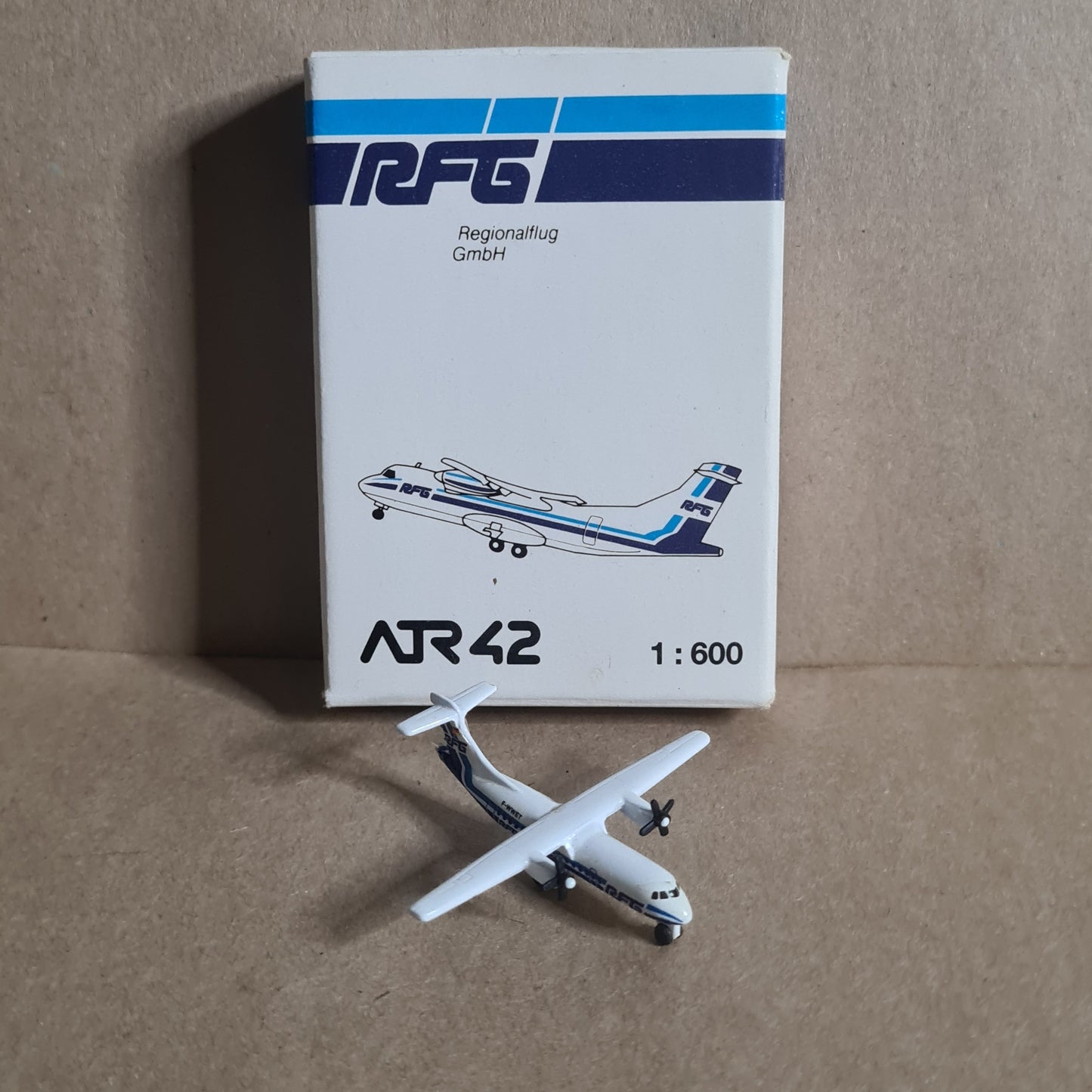 Schabak 1:600 Fokker 100 TAT diecast plane 940/150 VGC boxed