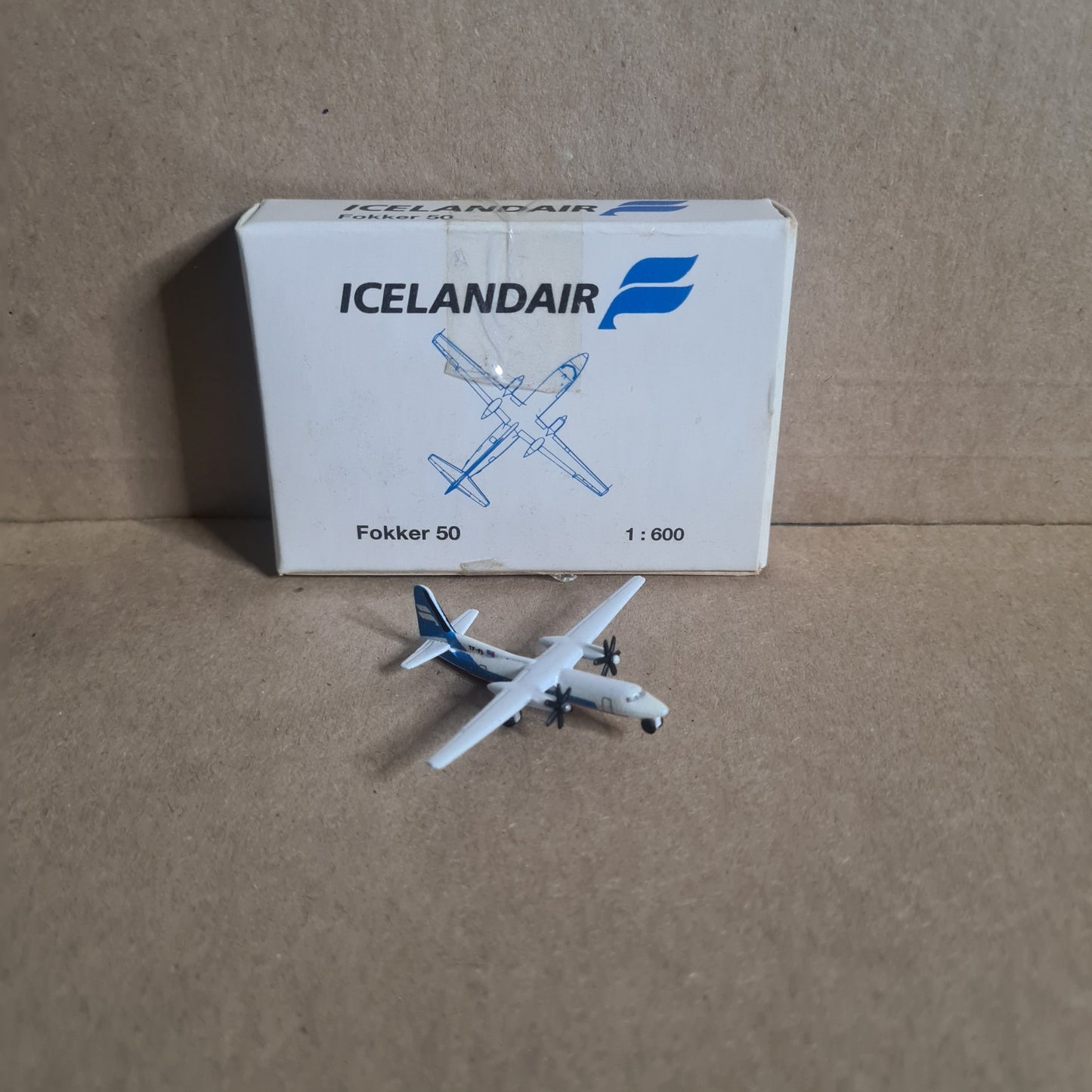 Schabak 1:600 Fokker 50 Icelandair diecast plane 930/72b Good boxed