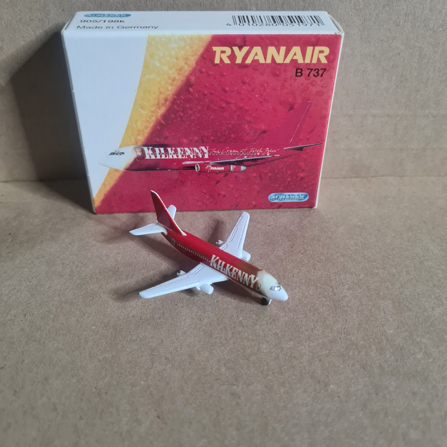 Schabak 1:600 Boeing 737-200 RyanAir Kilkenny  German made diecast plane 905/198k VGC boxed