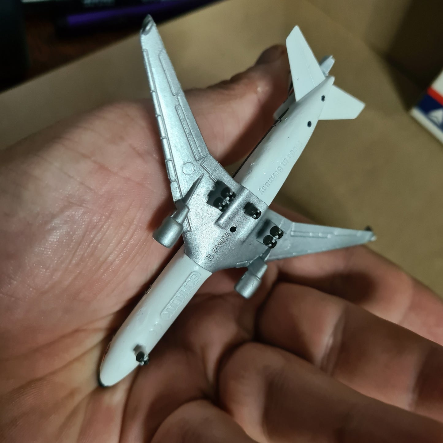 Schabak 1:600 MD-11 Delta Airlines  German made diecast plane 943/21 VGC  boxed