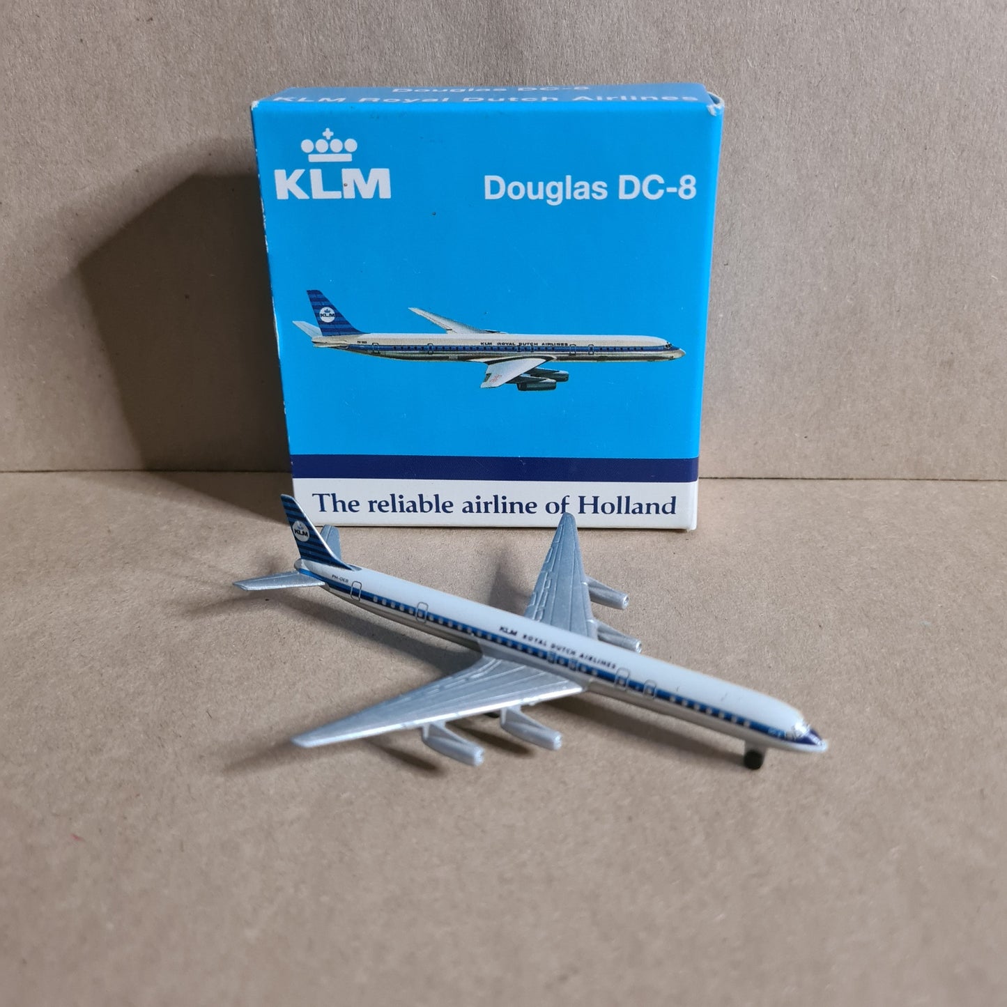 Schabak 1:600 Douglas DC-8 KLM diecast plane 922/5 good  boxed
