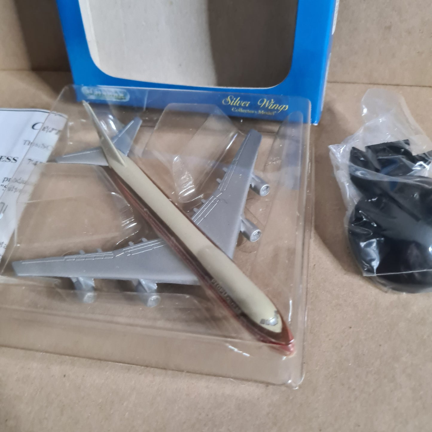 Schabak 1:600 Boeing 747-200 people express silver wings diecast plane 2901/204 VGC  boxed