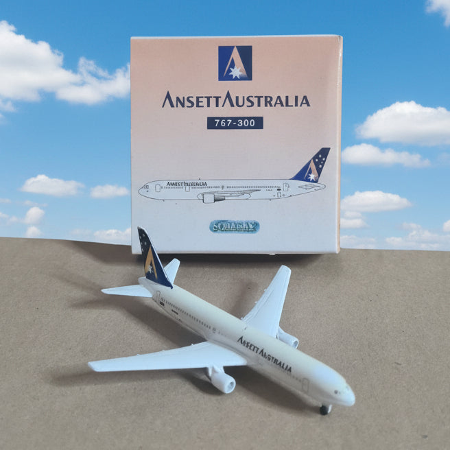 Schabak 1:600 Boeing 767-300 Ansett Australia diecast plane 927/67 good boxed
