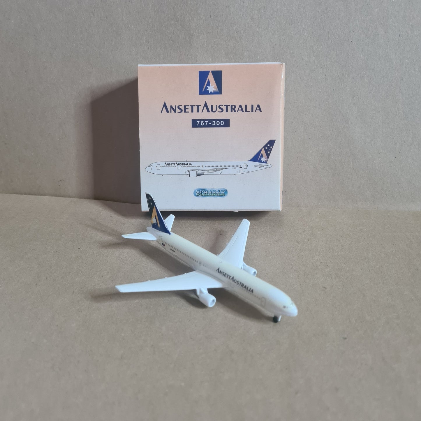 Schabak 1:600 Boeing 767-300 Ansett Australia diecast plane 927/67 good boxed