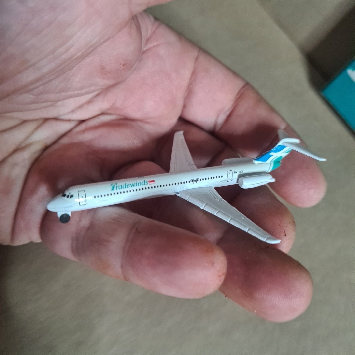 Schabak 1:600 MD-87 Tradewinds Singapore Airlines diecast plane 904/115 VGC  boxed