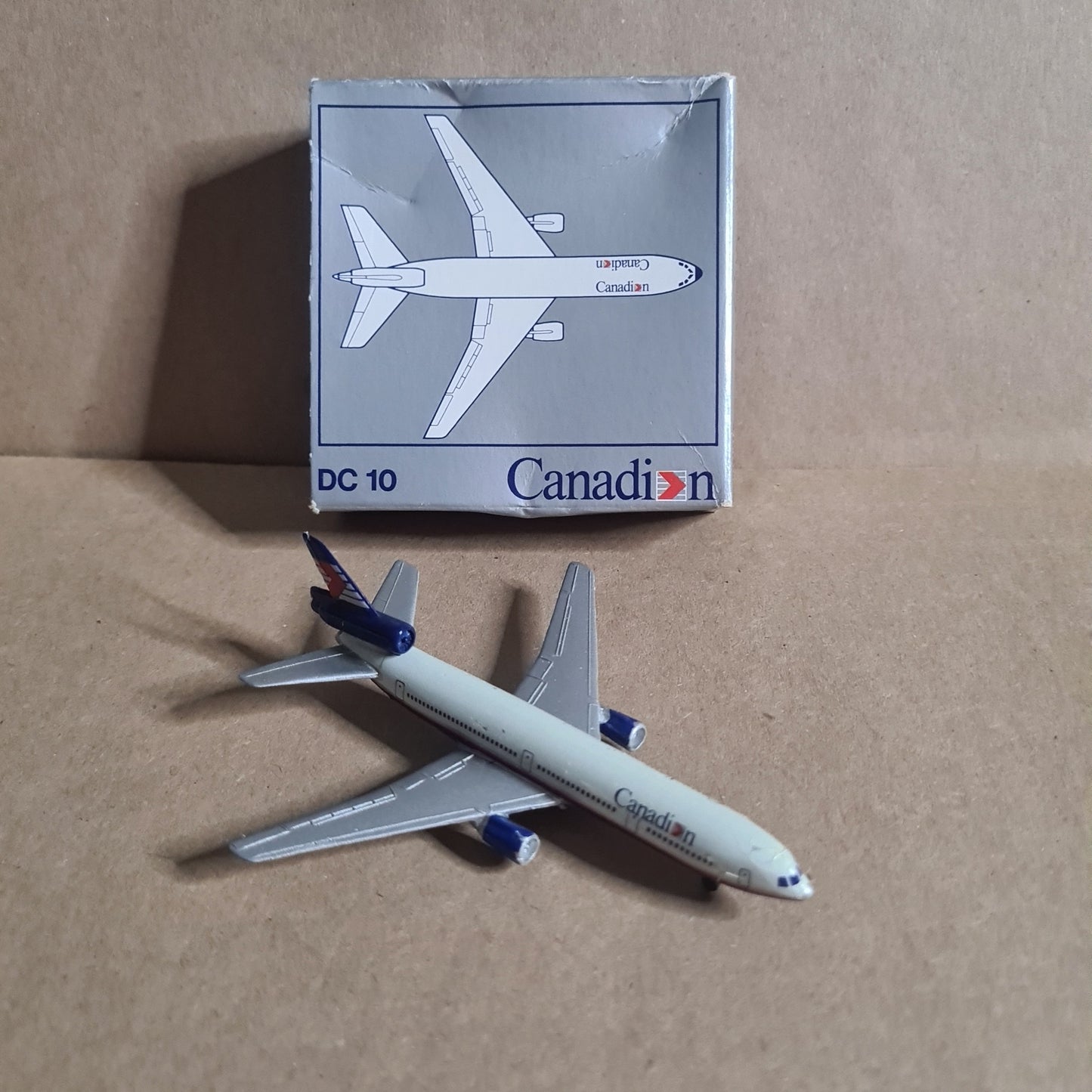Schabak 1:600 Douglas DC-10 Canadian  diecast plane 902/73 Fair boxed