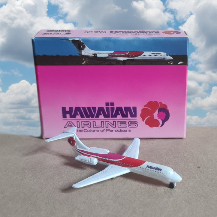 Schabak 1:600 Douglas DC-9-50 Hawaiian Airlines diecast plane 924/121 VGC boxed