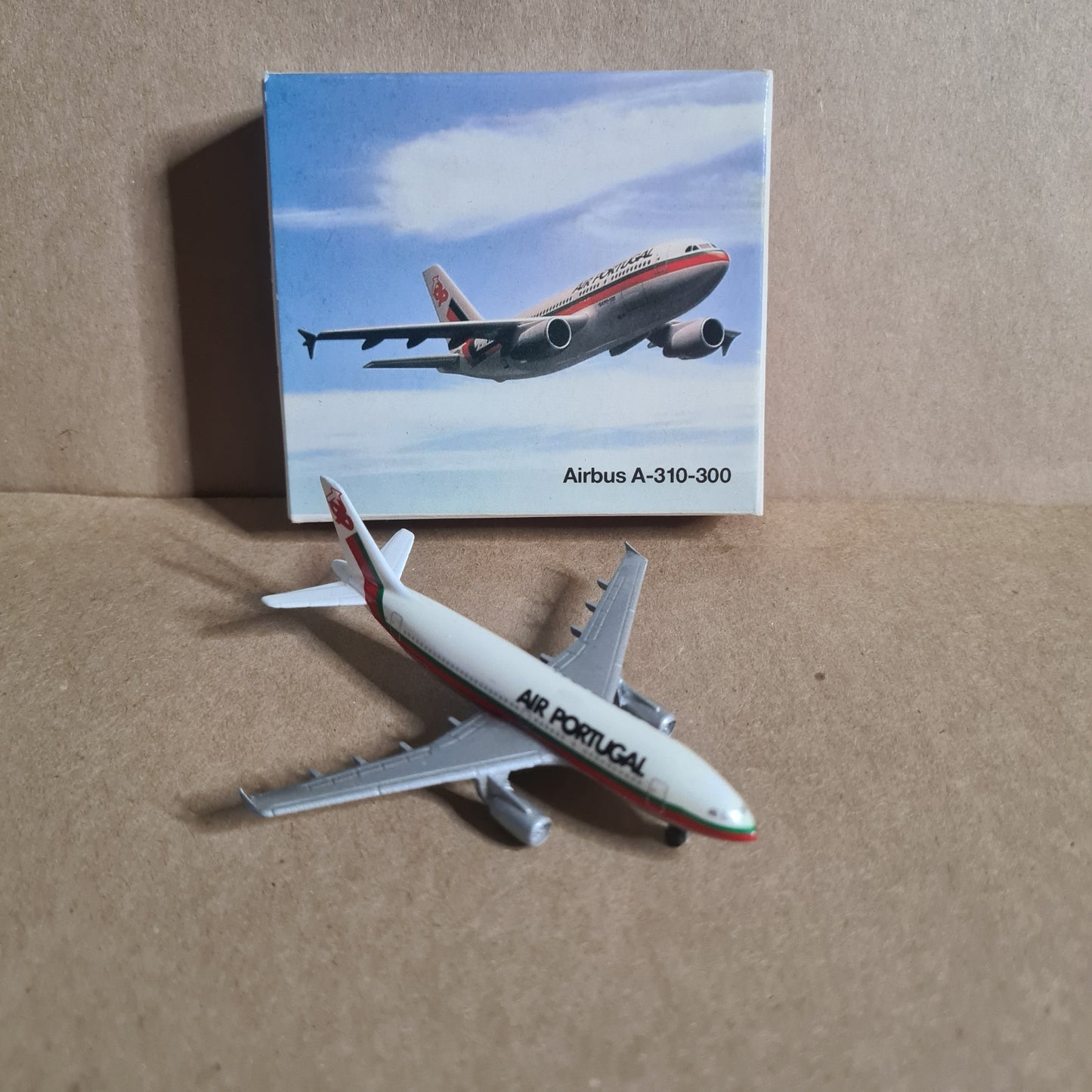 Schabak 1:600 Airbus A-310-300 TAP Air Portugal diecast plane 923/26 VGC boxed