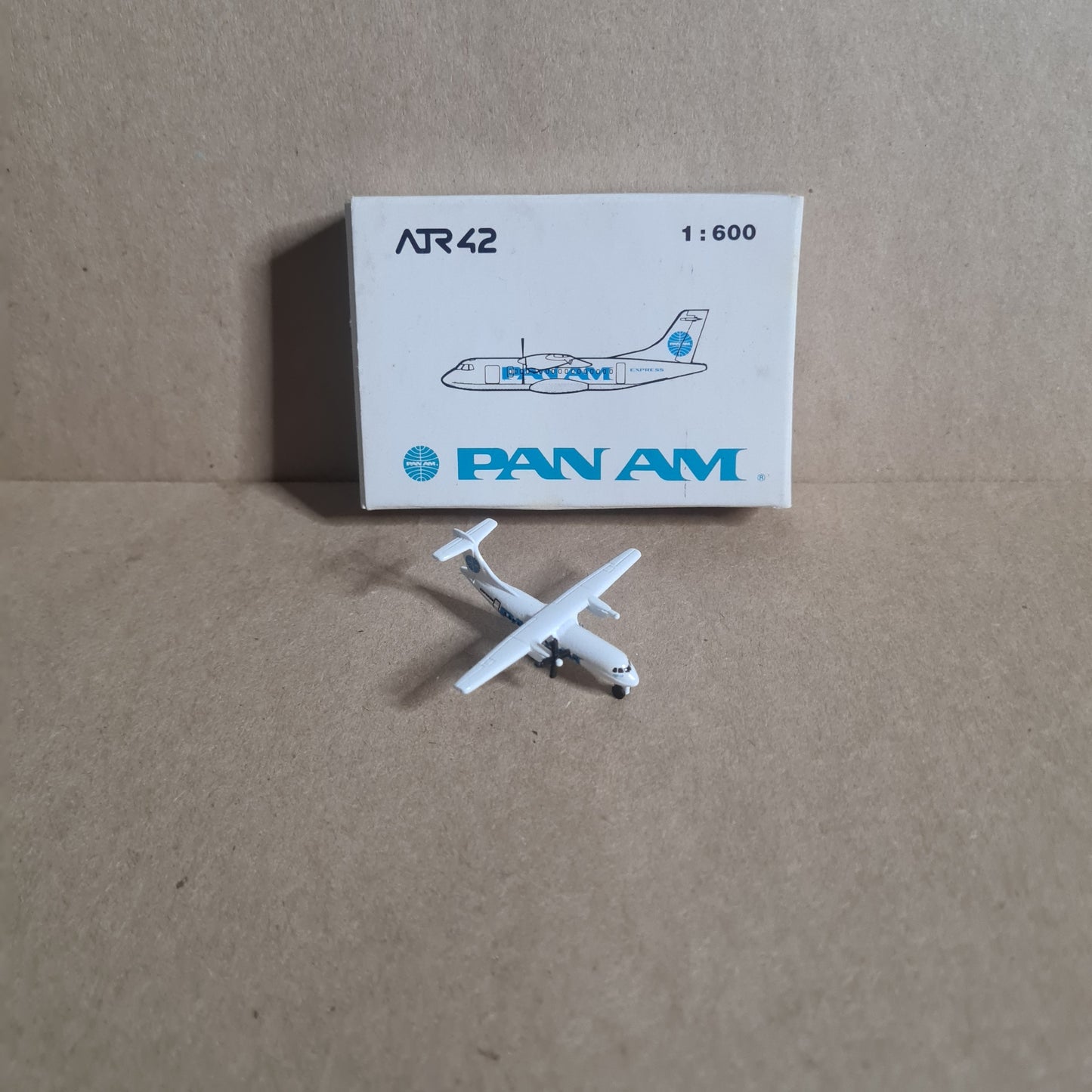 Schabak 1:600 ATR 42 Pan-Am  diecast plane 929/7 boxed lost propeller