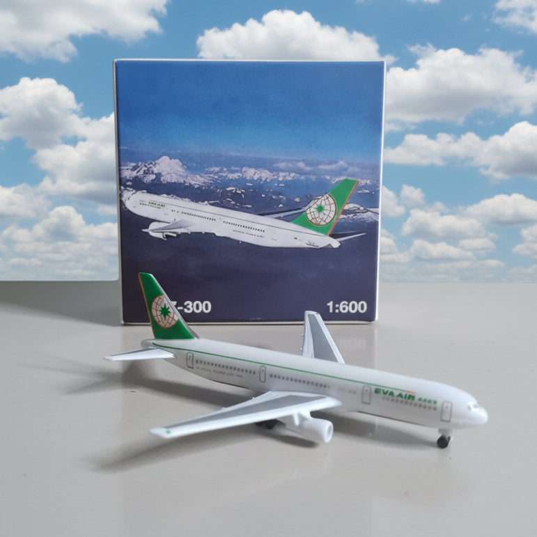 Schabak 1:600 Boeing 767-300 Eva Air  diecast plane 927/156 VGC boxed