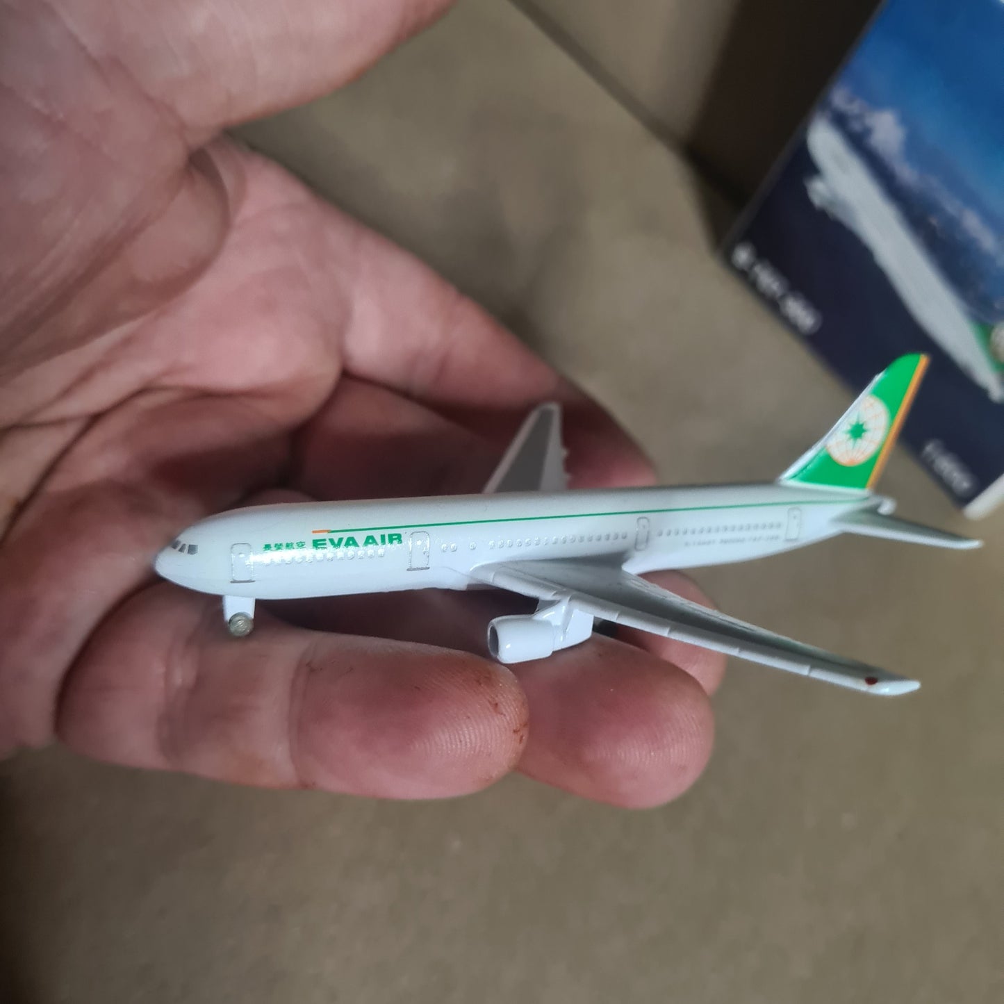 Schabak 1:600 Boeing 767-300 Eva Air  diecast plane 927/156 VGC boxed