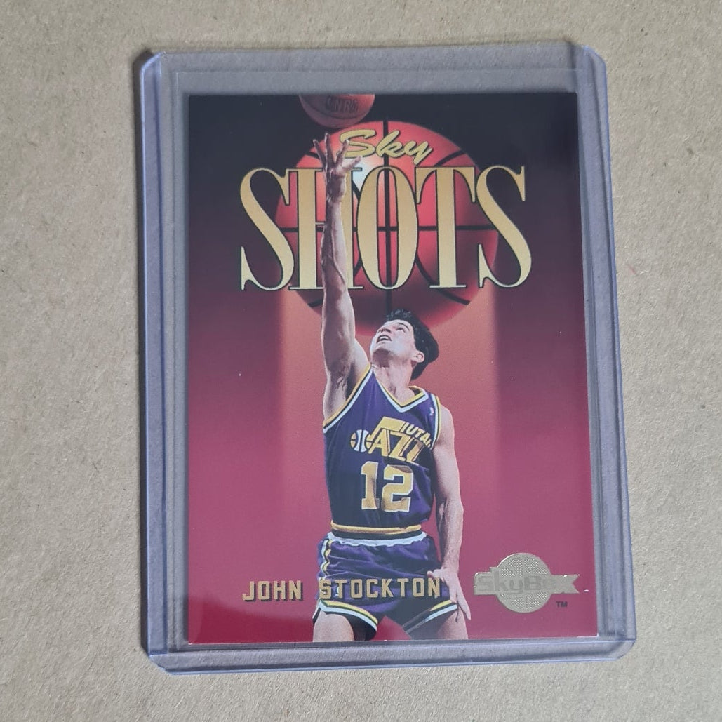 John Stockton 1995 Skybox Sky Shots #324 NBA Basketball Utah Jazz VGC in protector