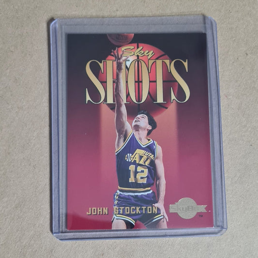 John Stockton 1995 Skybox Sky Shots #324 NBA Basketball Utah Jazz VGC in protector