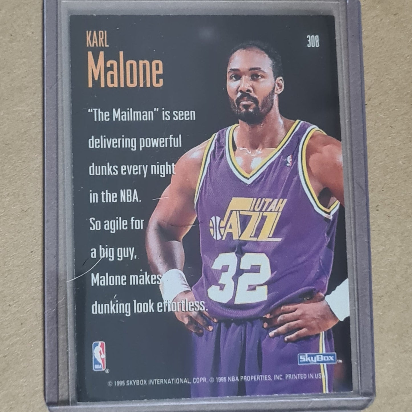 Karl Malone 1995 SKYBOX SKY Shots  #308 NBA Basketball Utah Jazz VGC sleeved