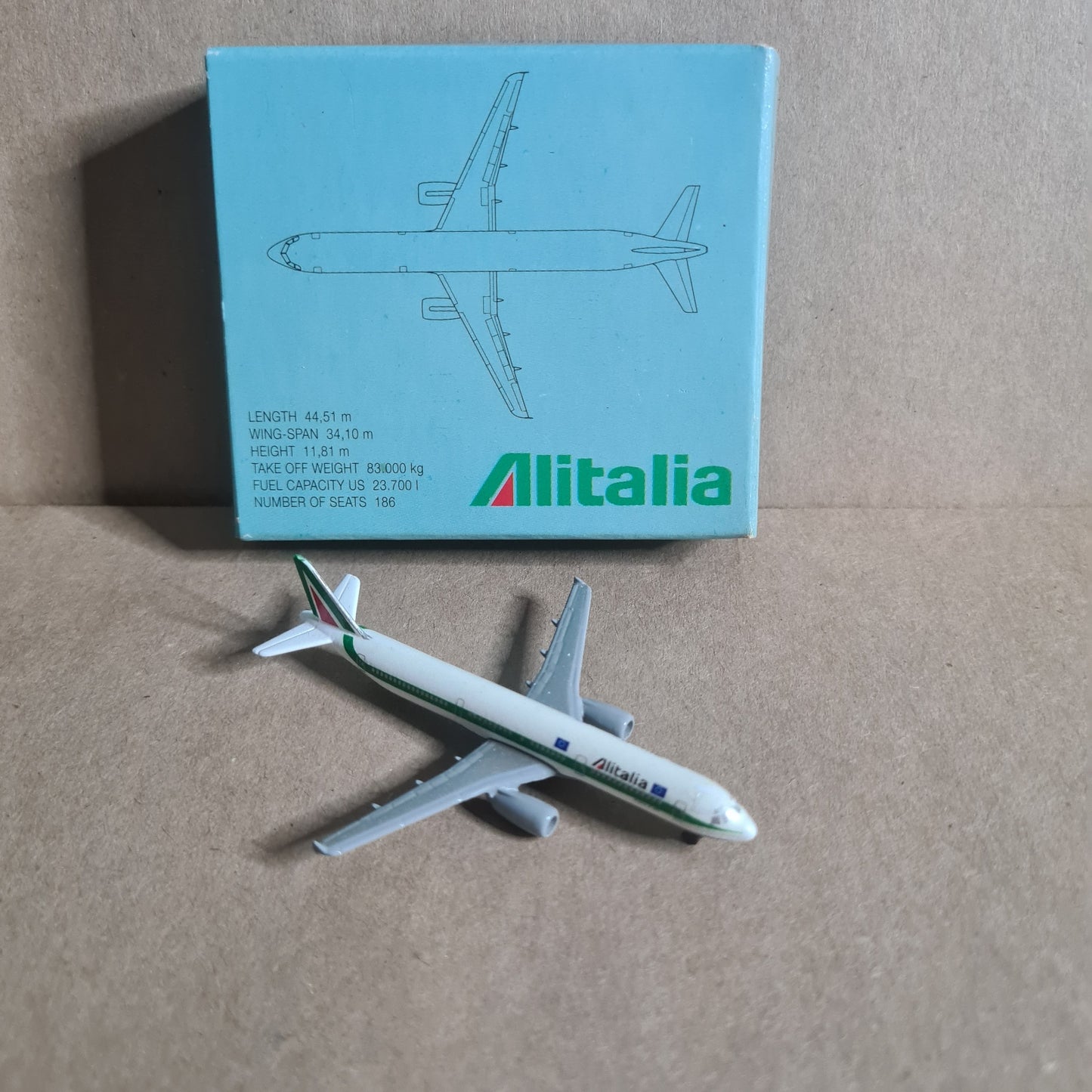 Schabak 1:600 Airbus A-321 Alitalia German diecast plane 956/15 VGC Boxed