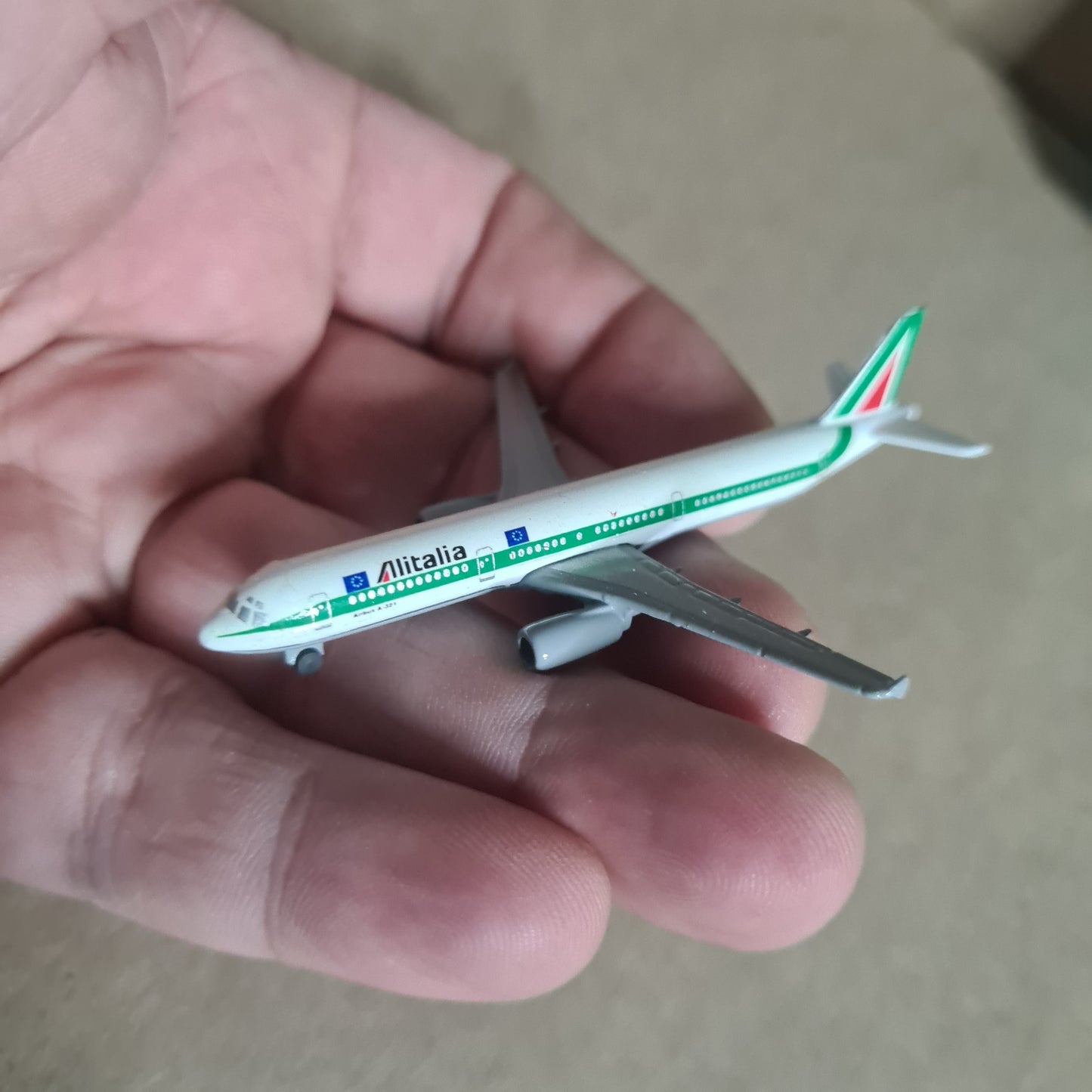 Schabak 1:600 Airbus A-321 Alitalia German diecast plane 956/15 VGC Boxed