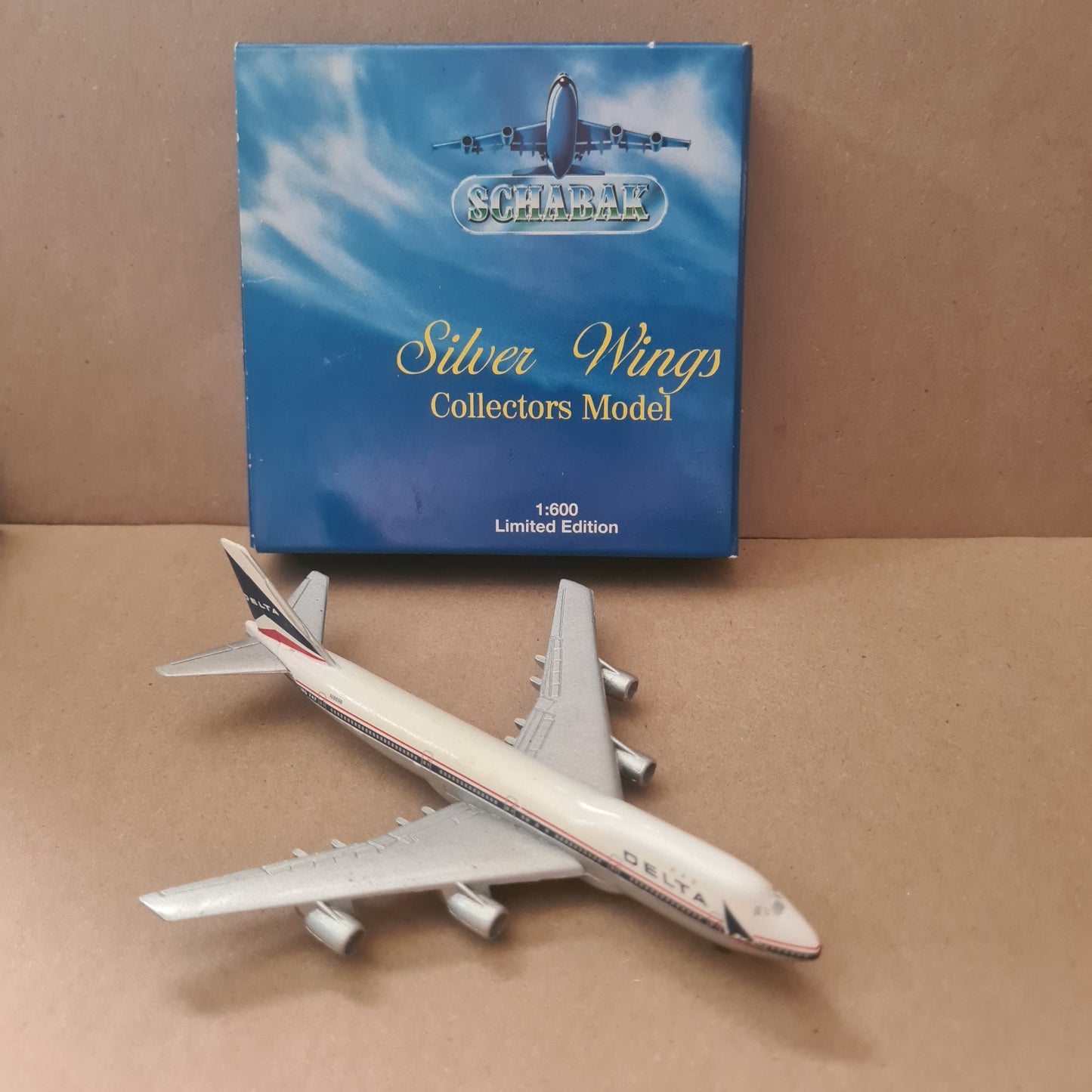 Schabak 1:600 Boeing 747-200 Silverwings Delta diecast plane 2901/21 VGC Boxed