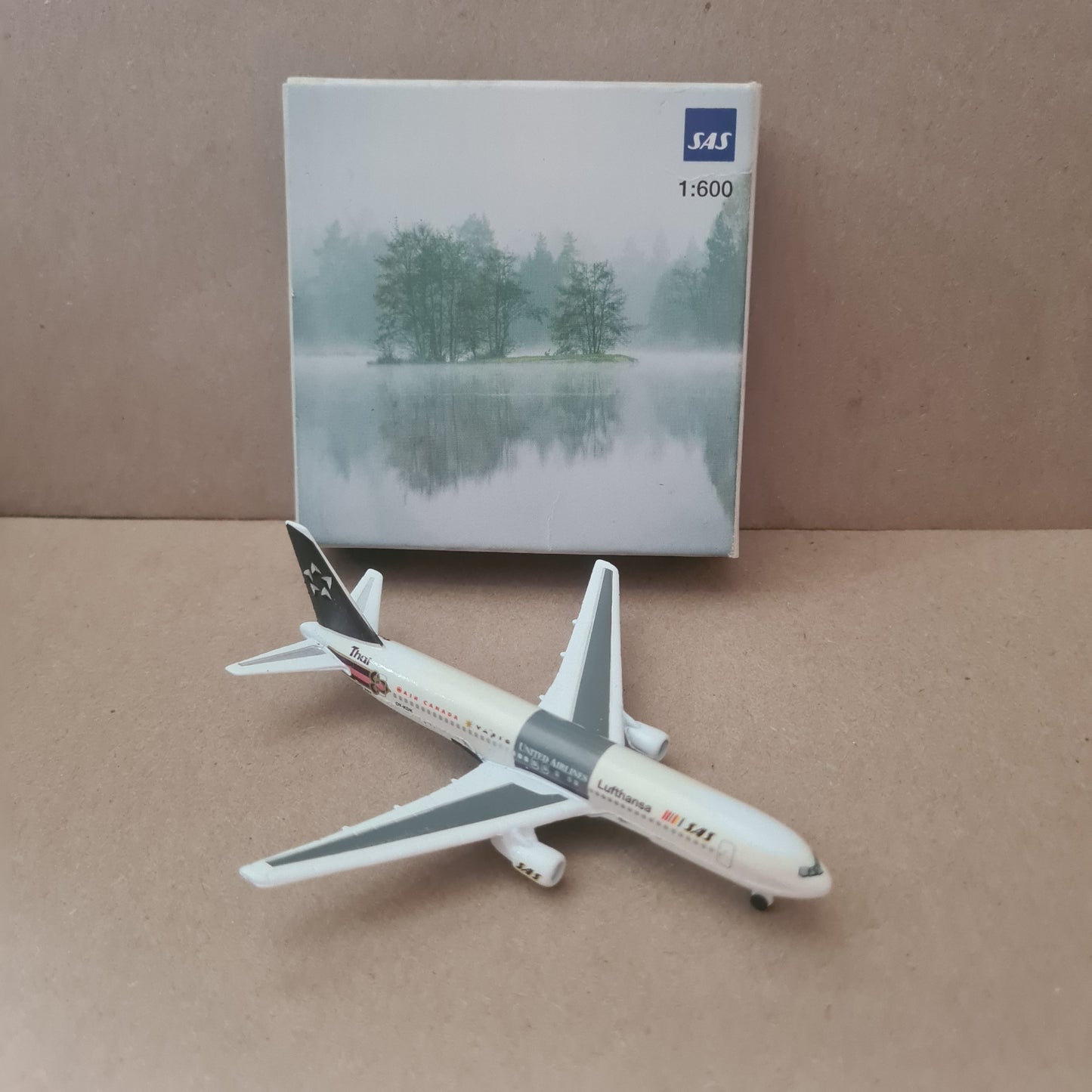 Schabak 1:600 Boeing 767-300 SAS Star Alliance diecast plane 927/16s VGC Boxed