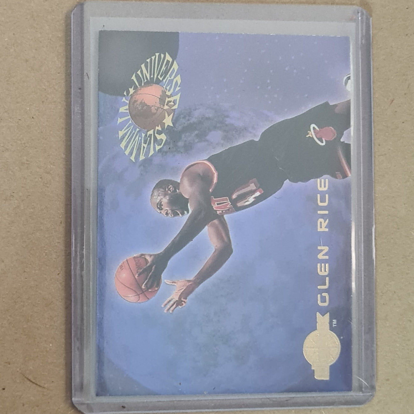 Glen Rice Skybox 1995 Slammin Universe #22 NBA Basketball Miami Heat Ex- sleeved