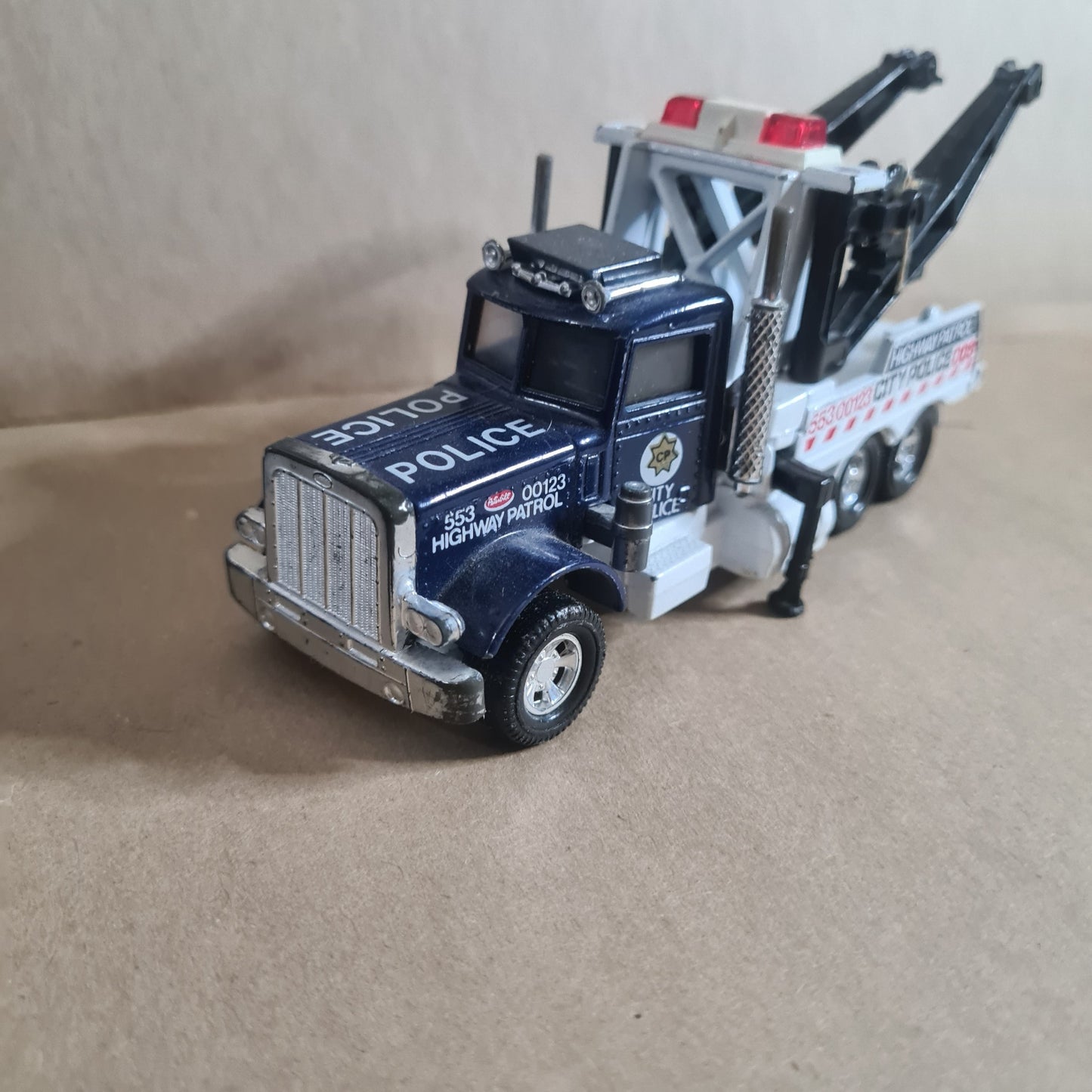 Matchbox Superkings peterbilt city police highway patrol tow truck diecast model loose good