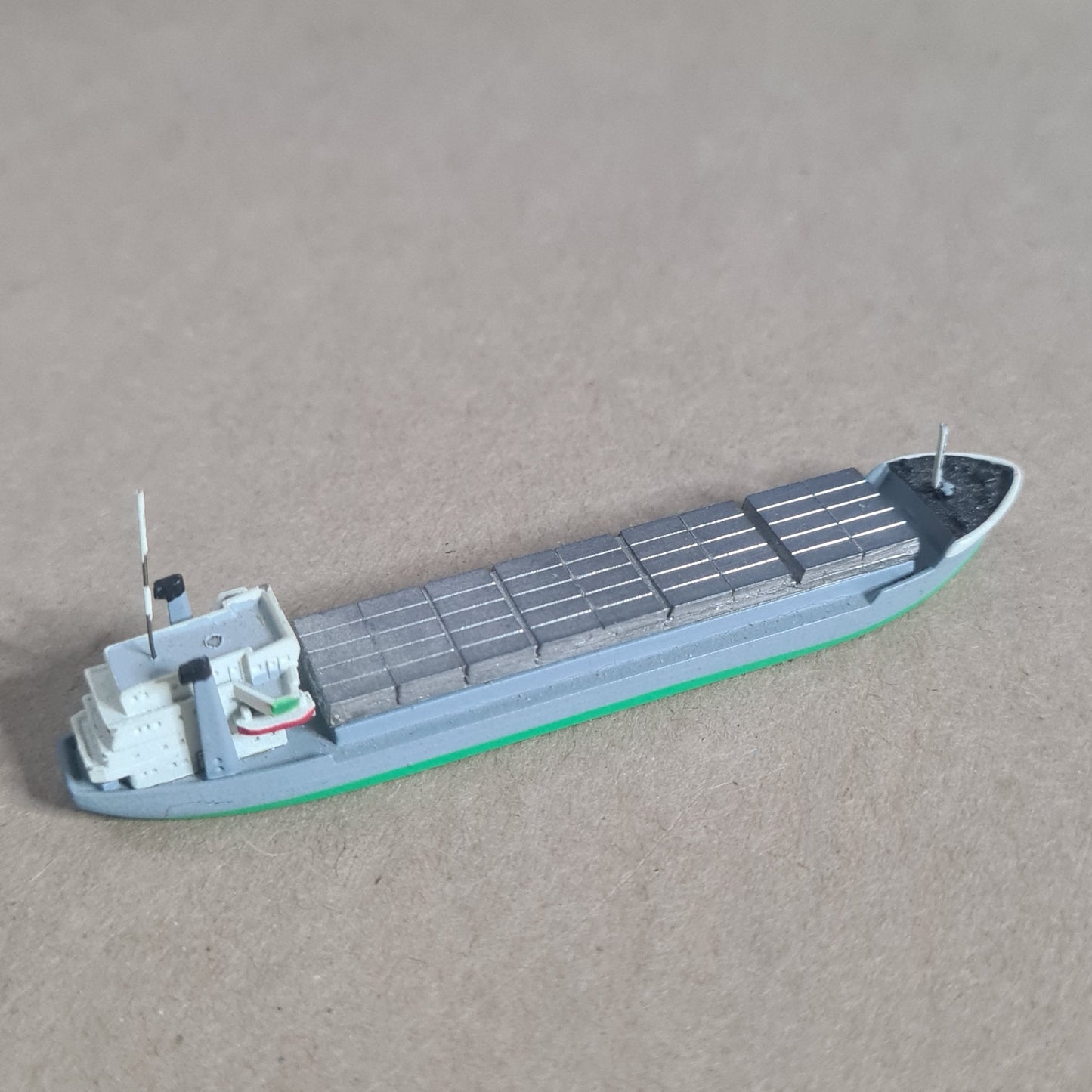 Hansa 1:1250 S-251/1  waterline white metal Mini Bulker container ship model loose nice