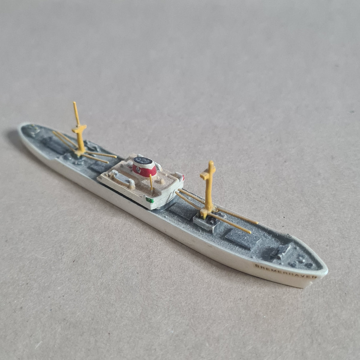 Hansa 1:1250 S-30  waterline white metal Bremerhaven ship model loose nice