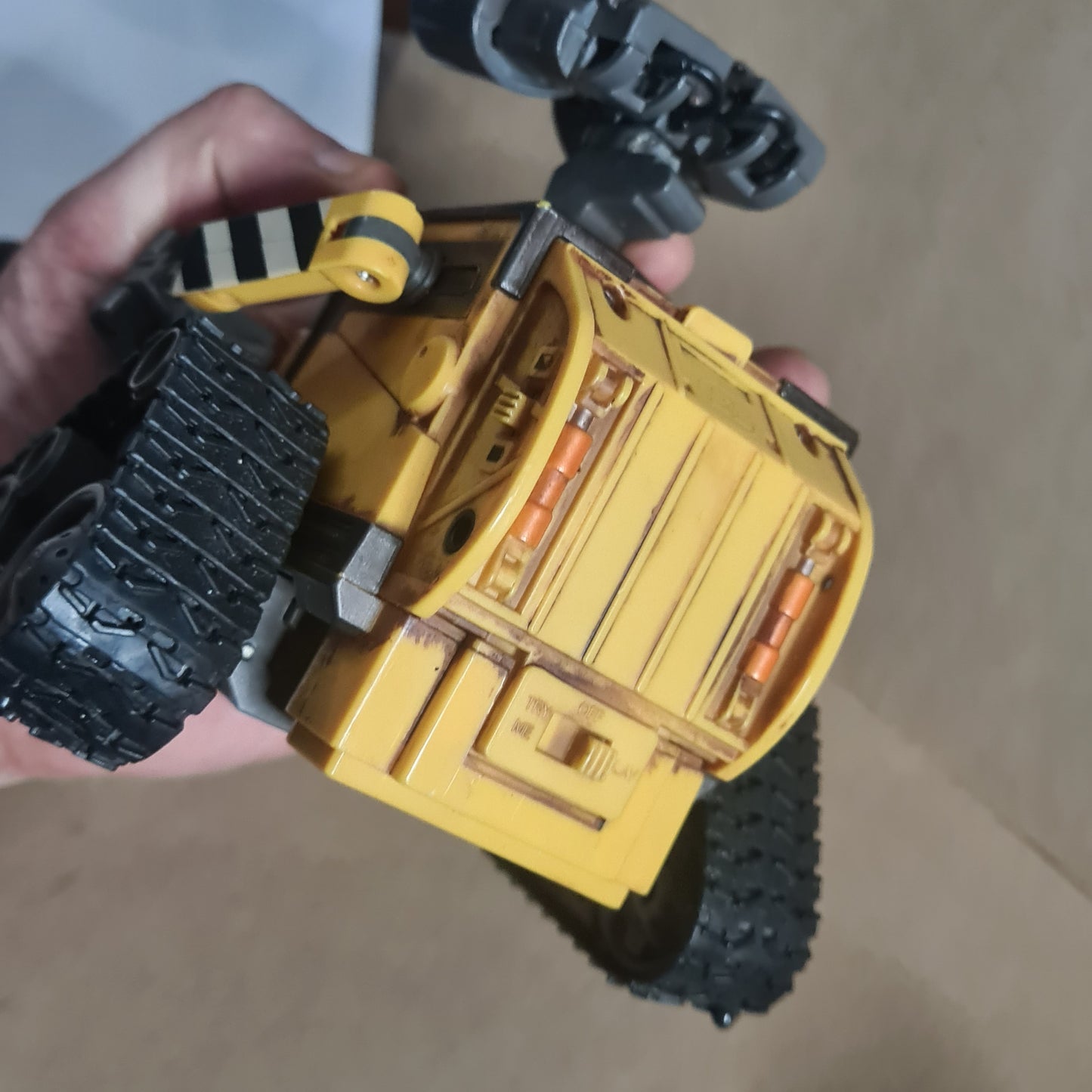 Disney Pixar Wall-E Large quality battery operated figure great display piece loose