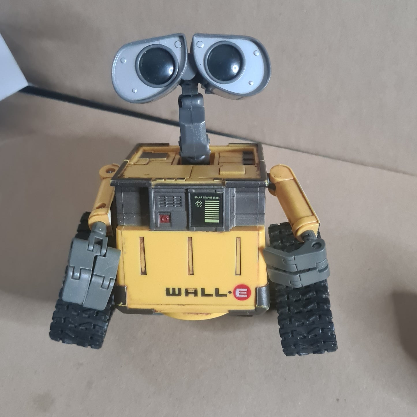 Disney Pixar Wall-E Large quality battery operated figure great display piece loose