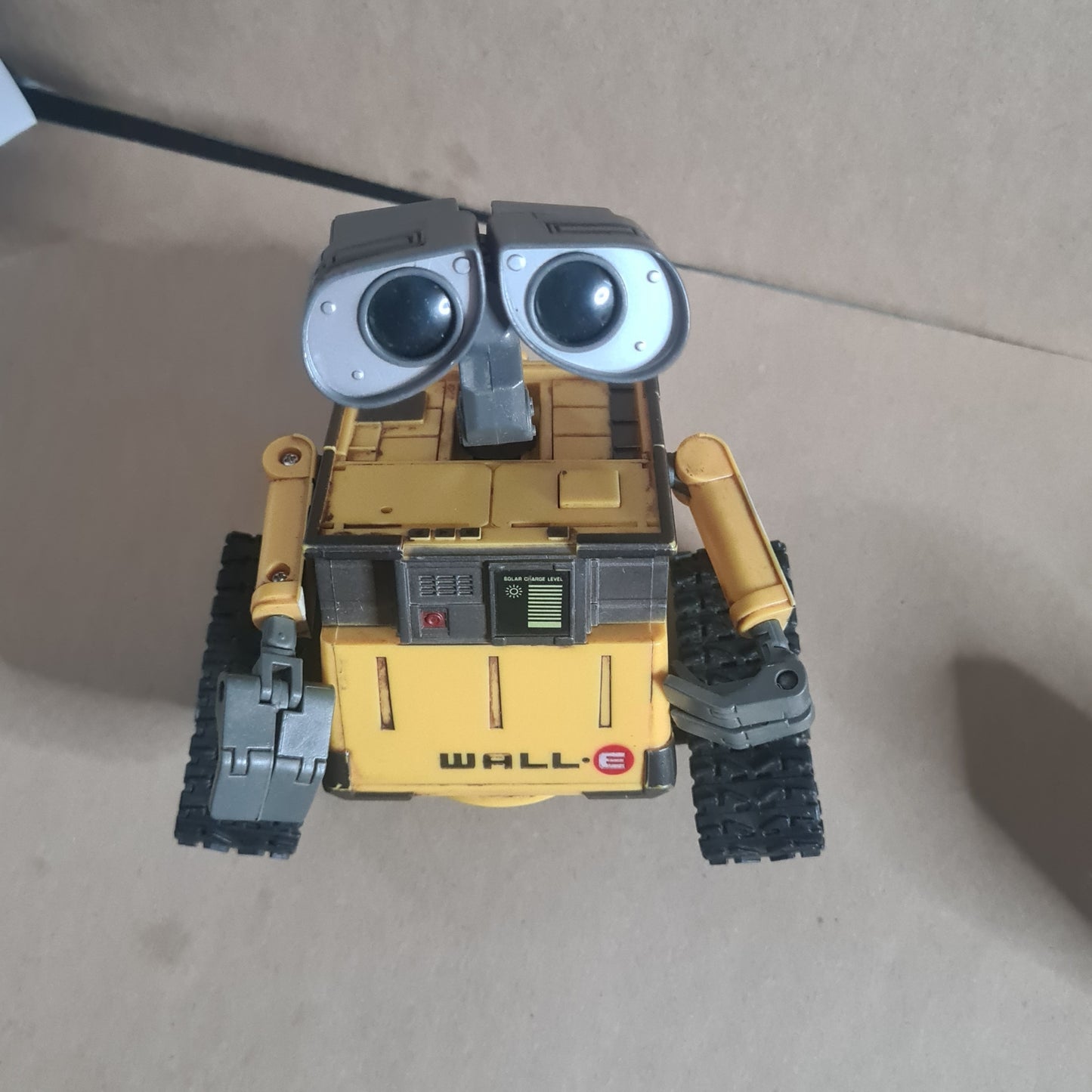 Disney Pixar Wall-E Large quality battery operated figure great display piece loose