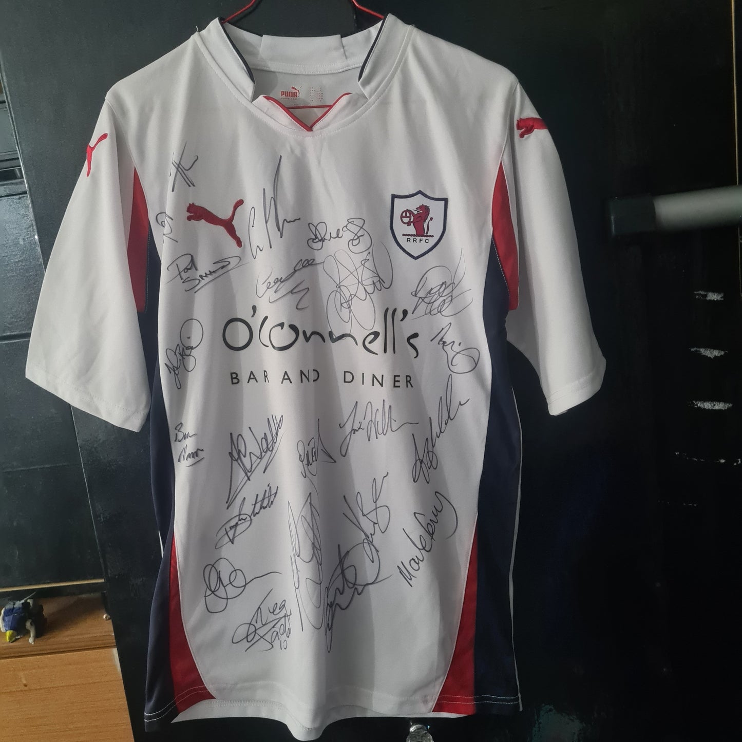 Raith Rovers 2010-11 puma football jersey shirt fully signed autographed size S VGC
